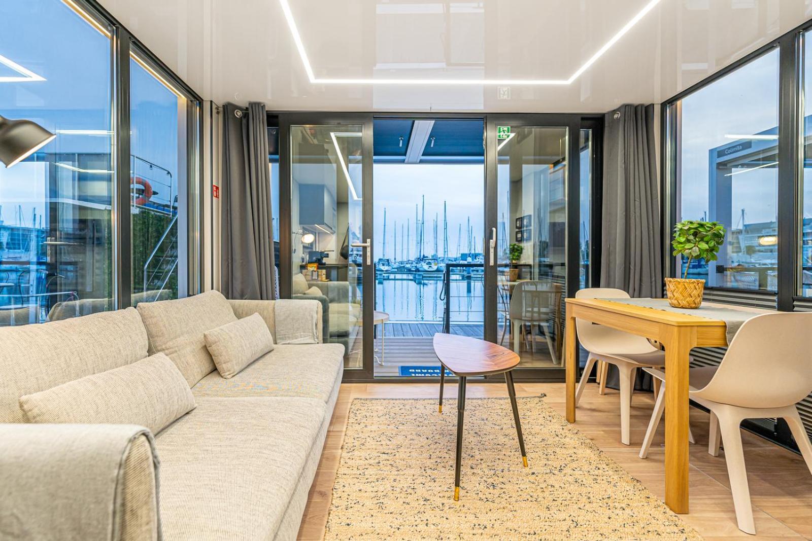 Hotel en barco The Homeboat Company Parque Nacoes-lisboa Lisboa